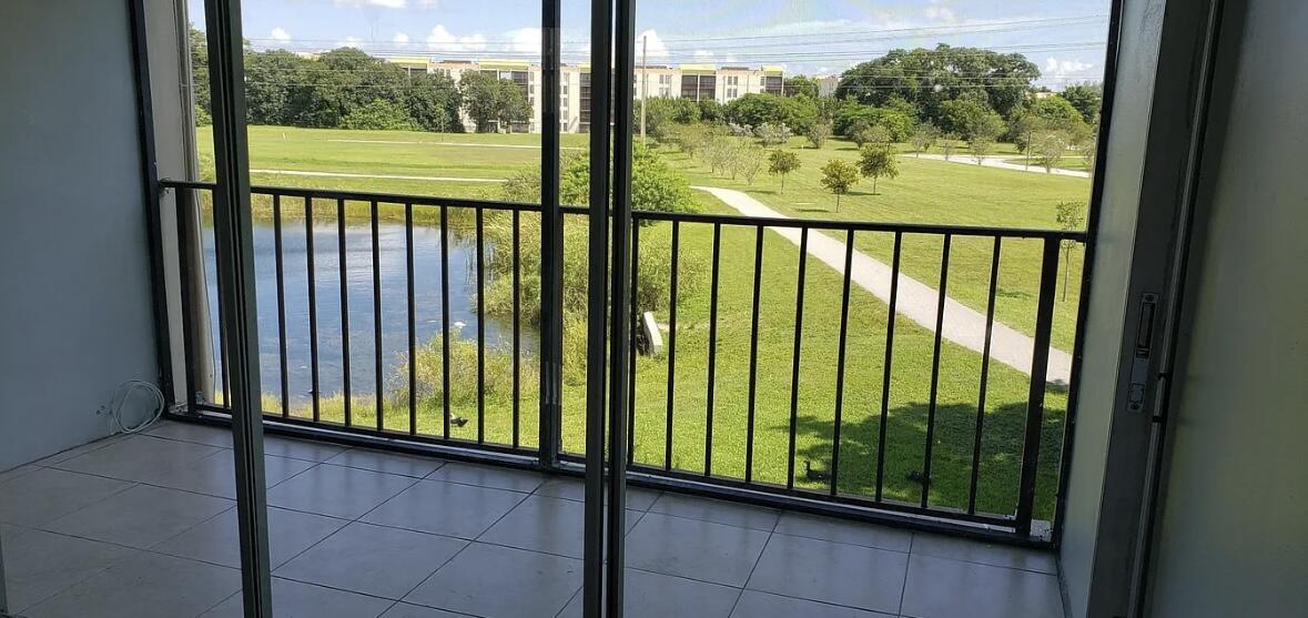 9170 Fontainebleau Boulevard 301