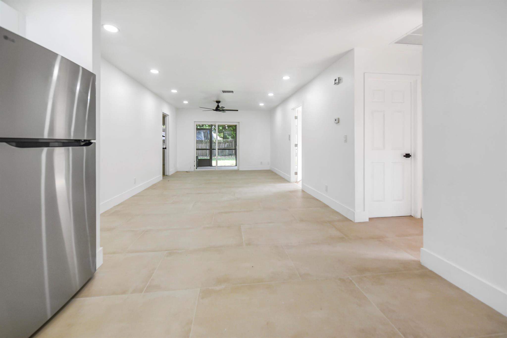 South Shore 4 of Wellingt - Residential Lease