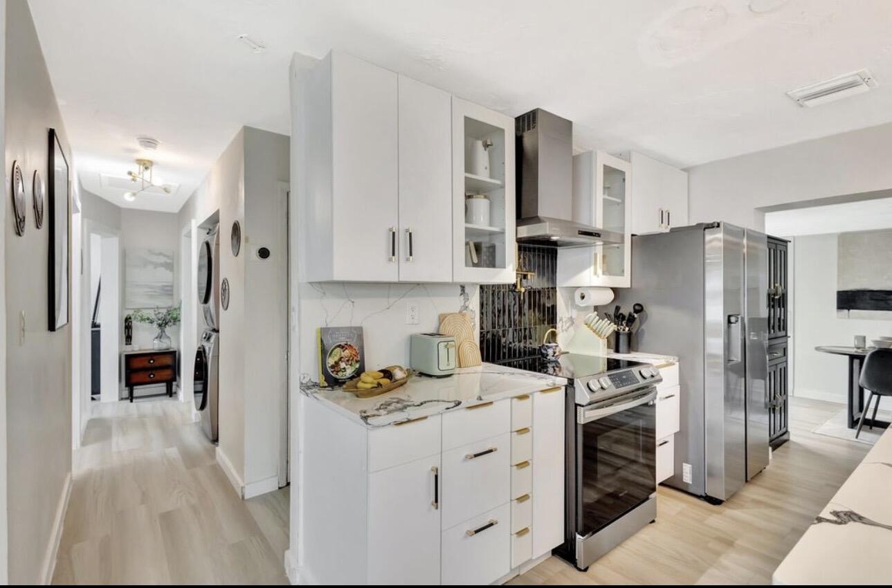 CHURCH CIRCLE - Residential