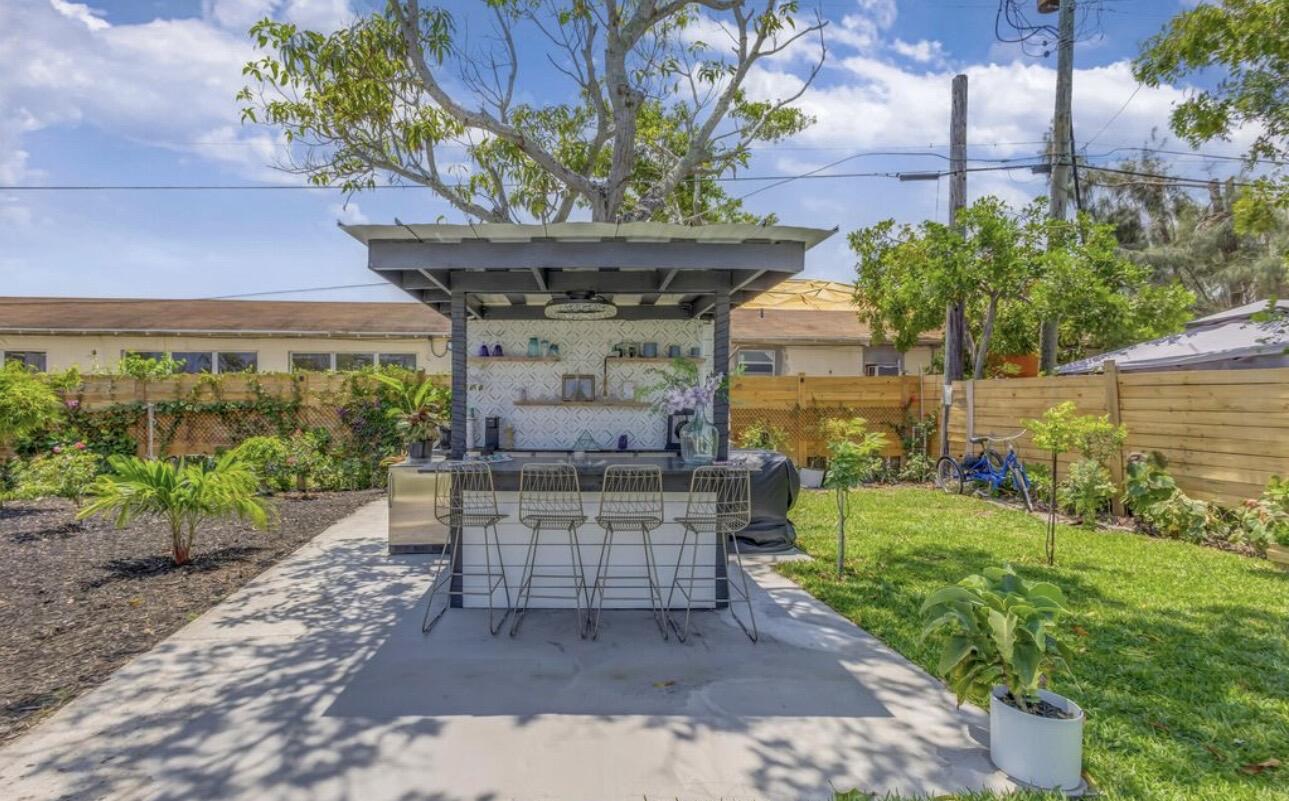 CHURCH CIRCLE - Residential