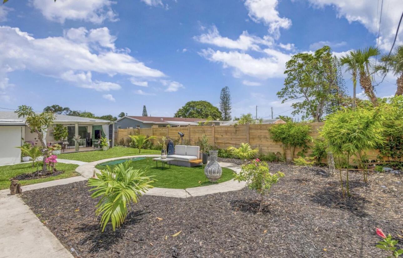 CHURCH CIRCLE - Residential