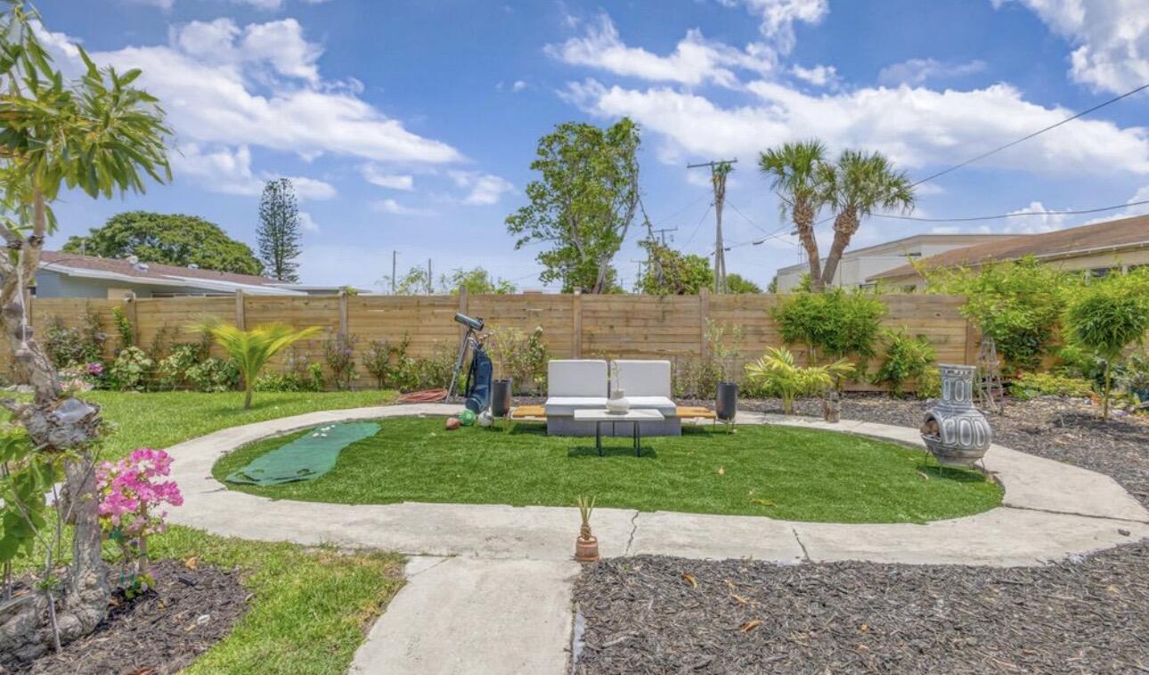 CHURCH CIRCLE - Residential