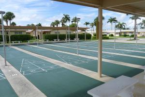 CRESTHAVEN VILLAS CONDO 26 - Residential