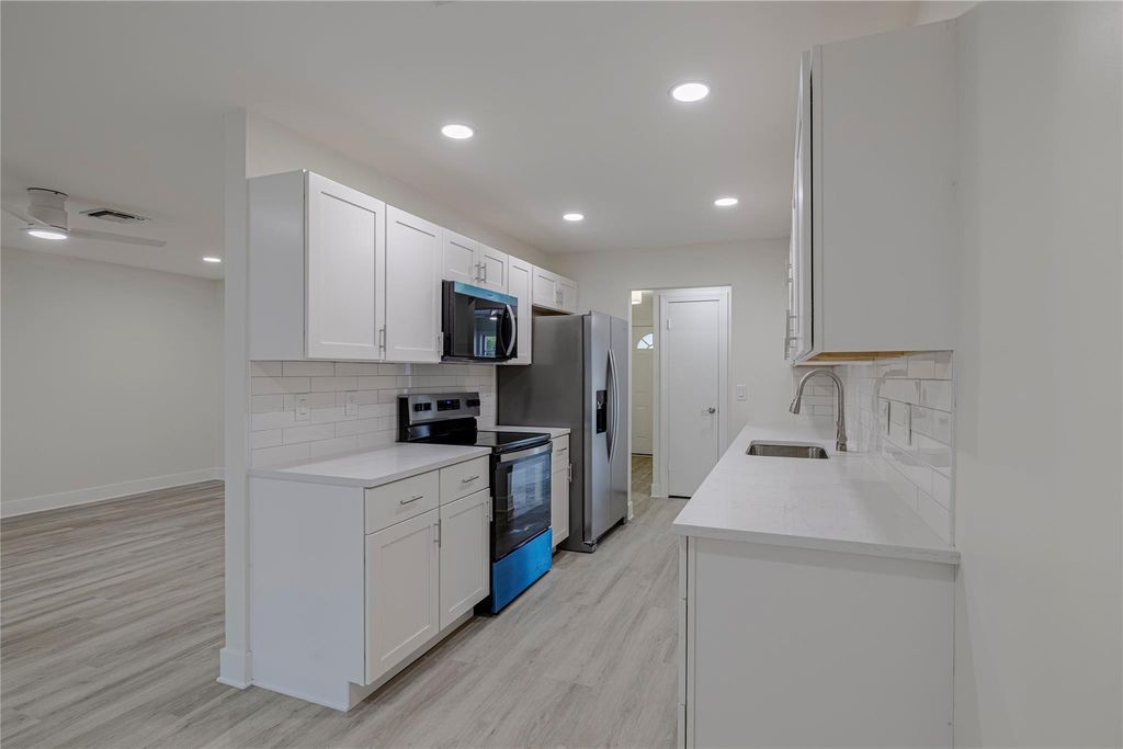 Photo of 8555 24th Street, Vero Beach, FL 32966 (MLS # F10551749)