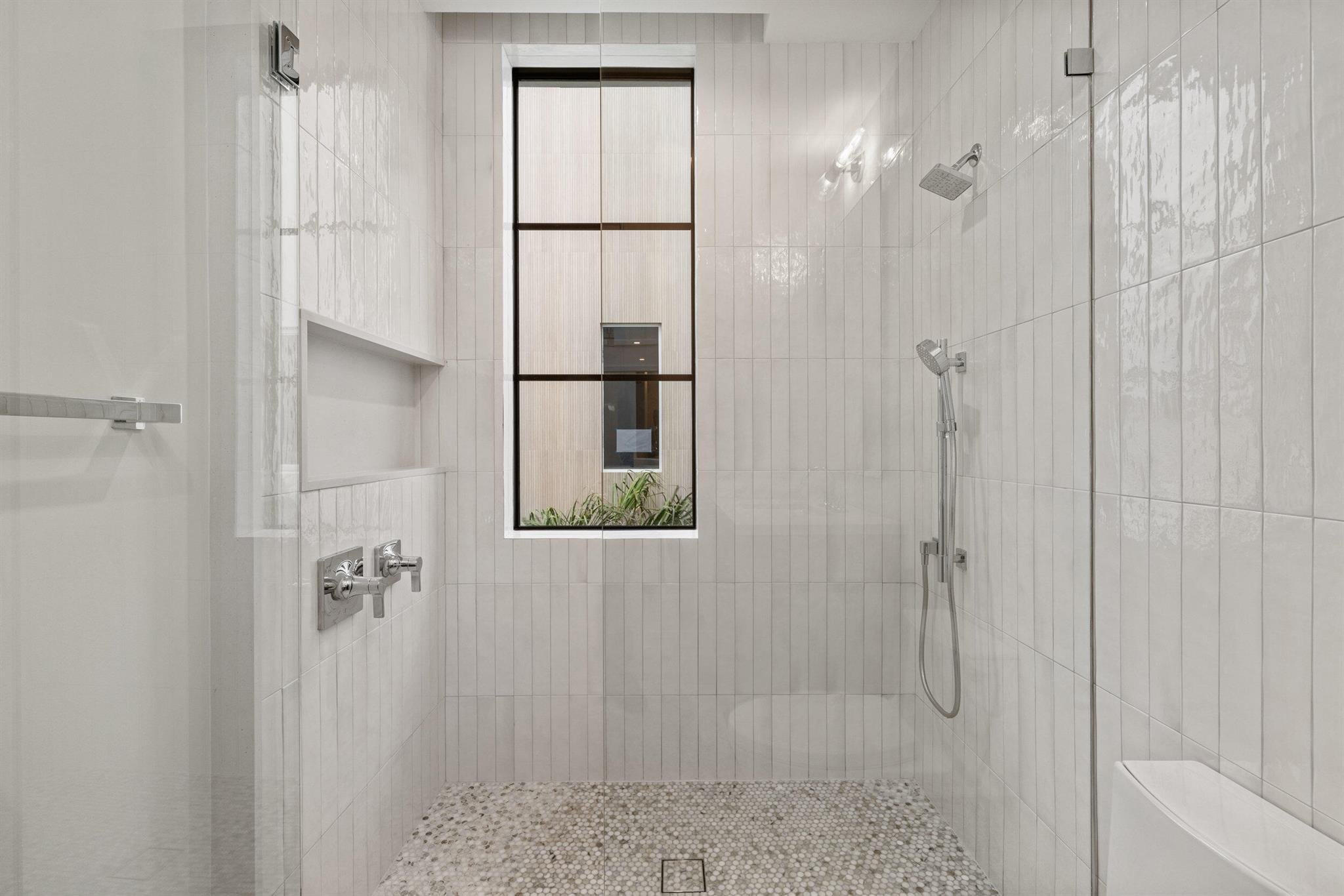 SOPHIA FREY - Residential