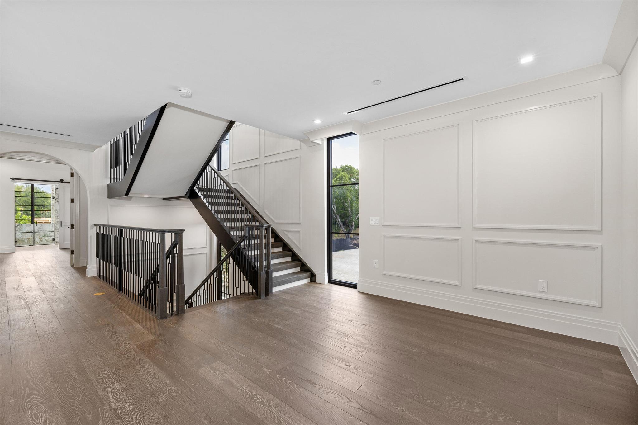 SOPHIA FREY - Residential