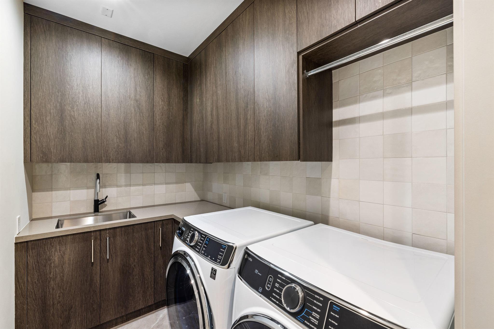 SOPHIA FREY - Residential