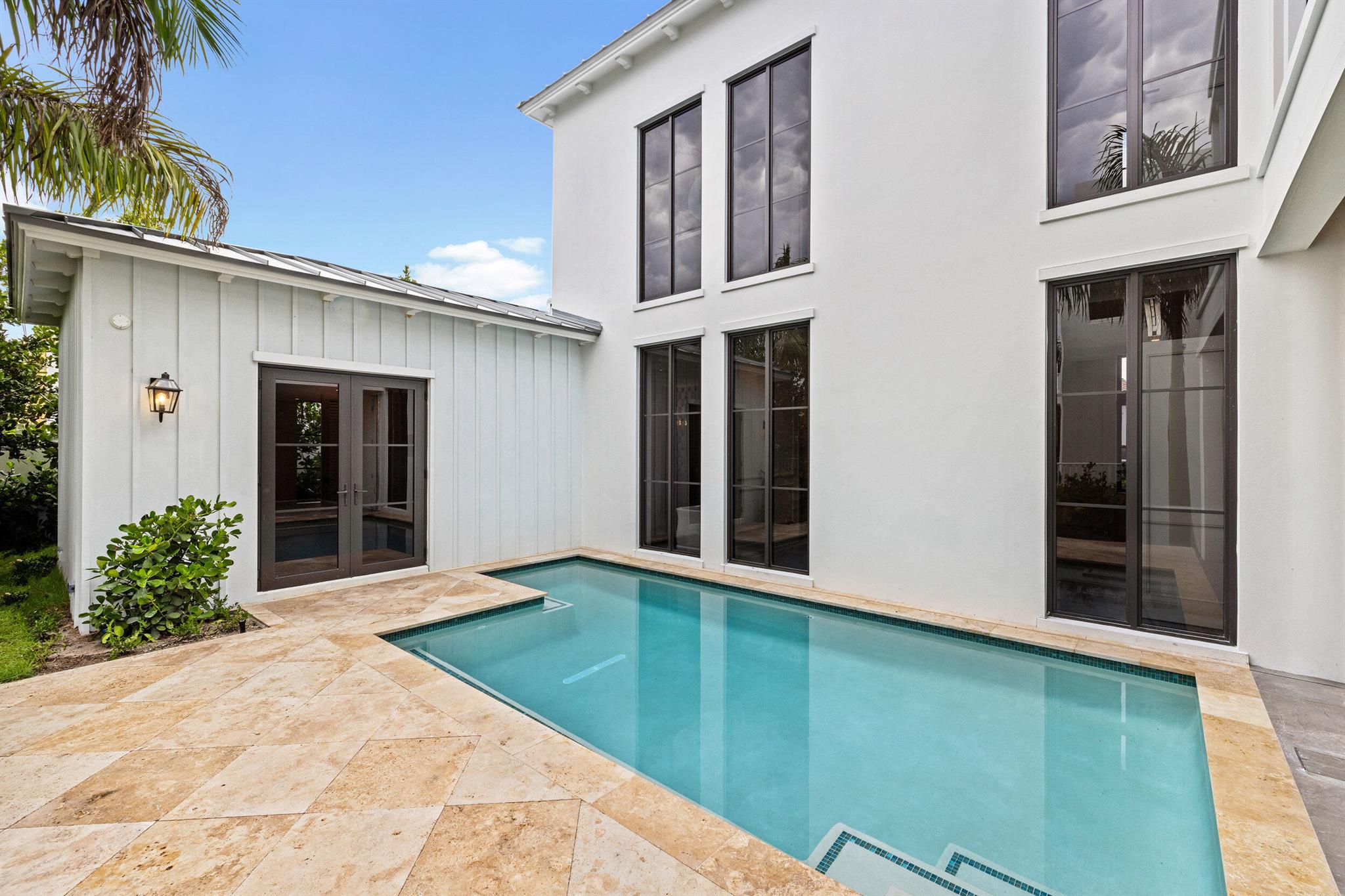 SOPHIA FREY - Residential