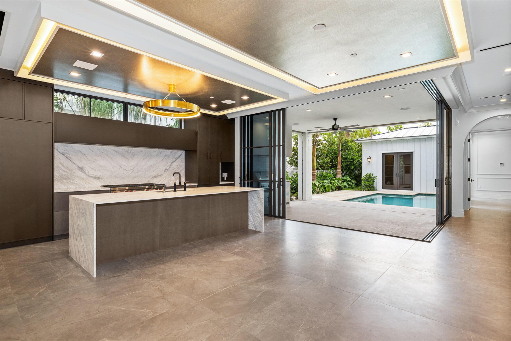 814 Palm Trail