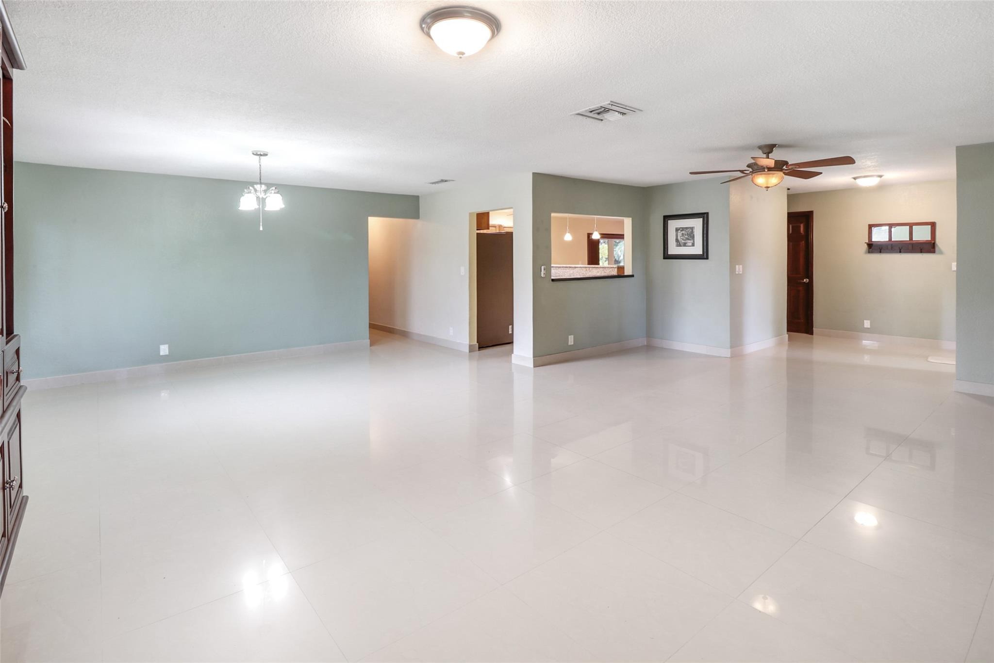 861 NW 116th Ave