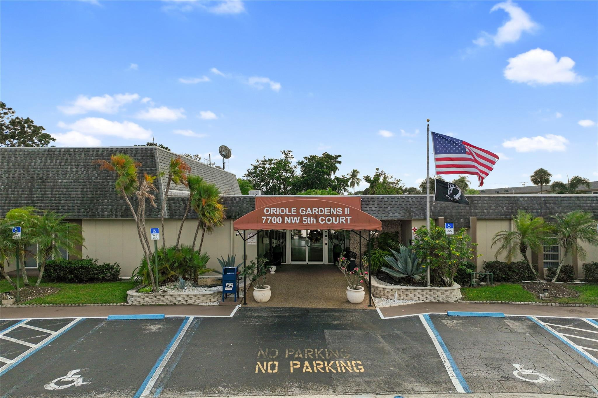 ORIOLE GARDENS TWO 40 CONDO - Residential