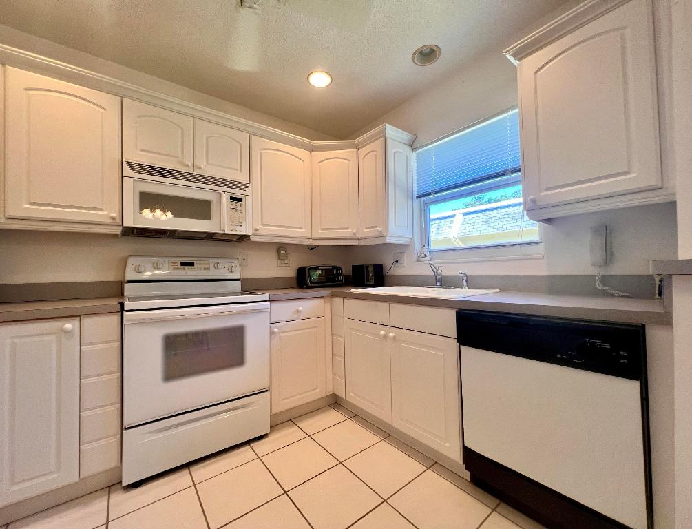 CENTURY VILLAGE -STRATFORD CONDOMINIUM - Residential