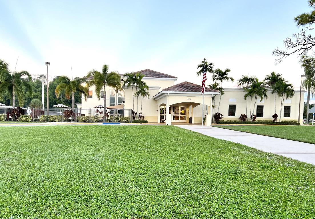 CENTURY VILLAGE -STRATFORD CONDOMINIUM - Residential