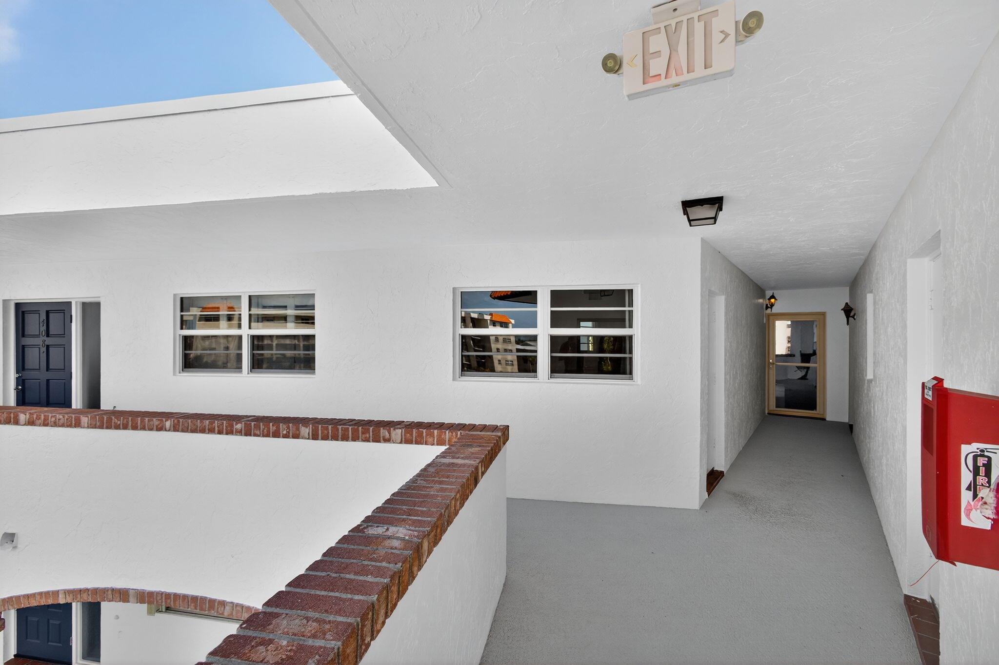 28 Yacht Club Drive 409