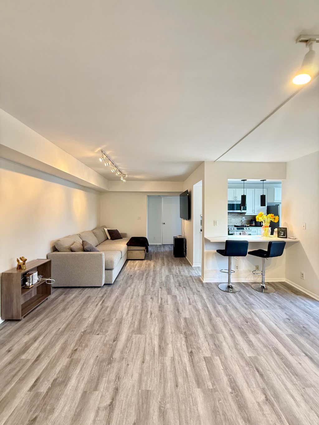 Photo of 5910 MORNINGSTAR Circle #306, Delray Beach, FL 33484 (MLS # B26061620)