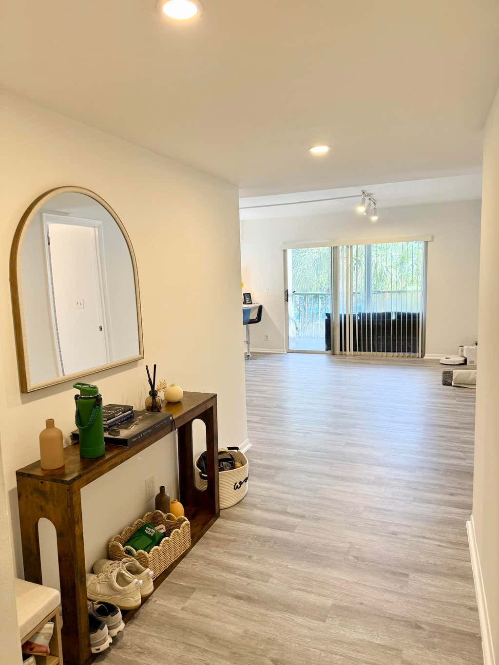 Photo of 5910 MORNINGSTAR Circle #306, Delray Beach, FL 33484 (MLS # B26061620)