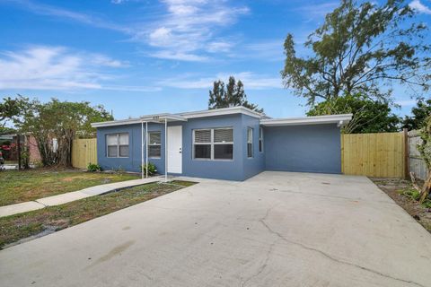 A home in Lantana