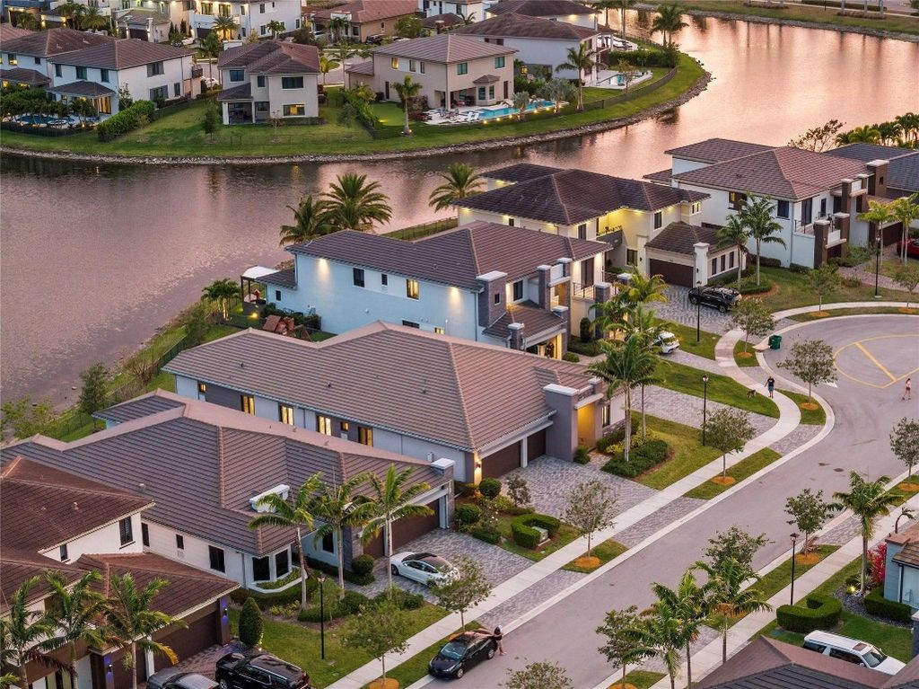 Photo of 10490 Mira Vista Drive, Parkland, FL 33076 (MLS # F10544343)