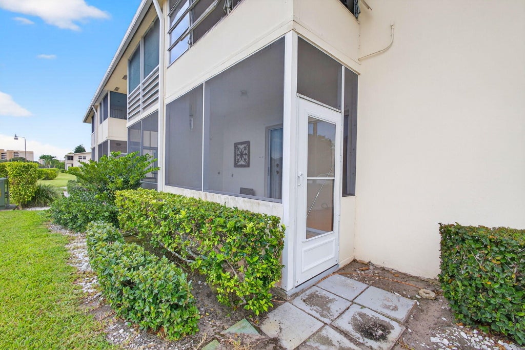 Photo of 221 COVENTRY J, West Palm Beach, FL 33417 (MLS # B26082220)