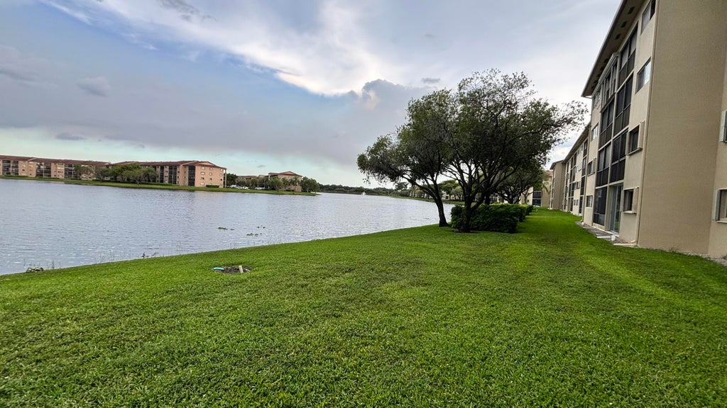 Photo of 1001 SW 141st Avenue #311k, Pembroke Pines, FL 33027 (MLS # B26041050)