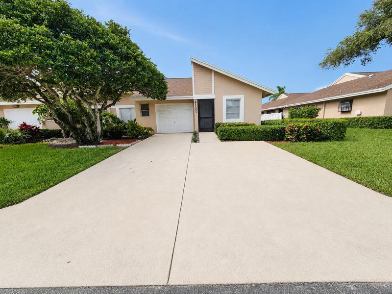 8101 Sweetbriar Way, Boca Raton FL 33496