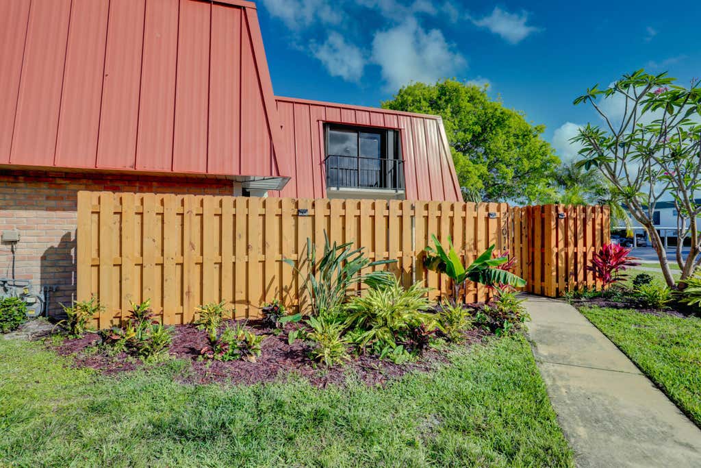 Photo of 3201 S Meridian Way Way S #A, Palm Beach Gardens, FL 33410 (MLS # B26039609)
