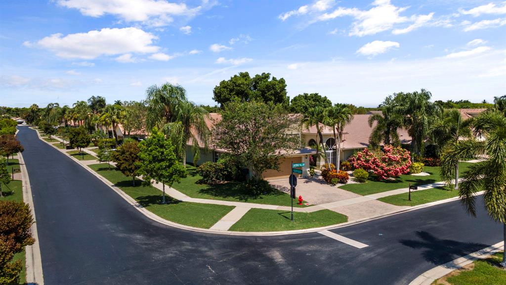 Photo of 12421 Lakeridge Falls Drive, Boynton Beach, FL 33437 (MLS # R10801335)