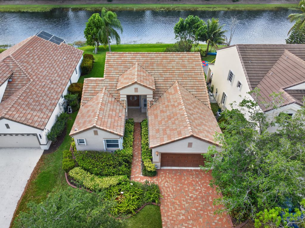 Photo of 197 Cameron Drive, Weston, FL 33326 (MLS # B26016730)
