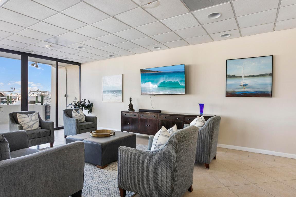 108 Lakeshore Drive 640