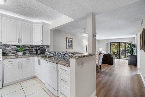 Featured picture for the property R10994422