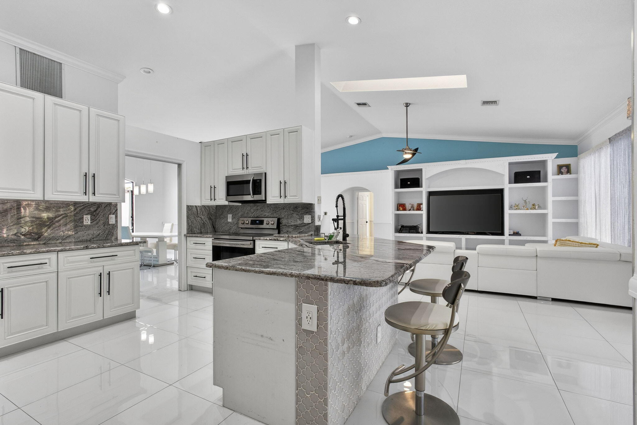 ESTATES OF ROYAL PALM BEACH 6 - Residential