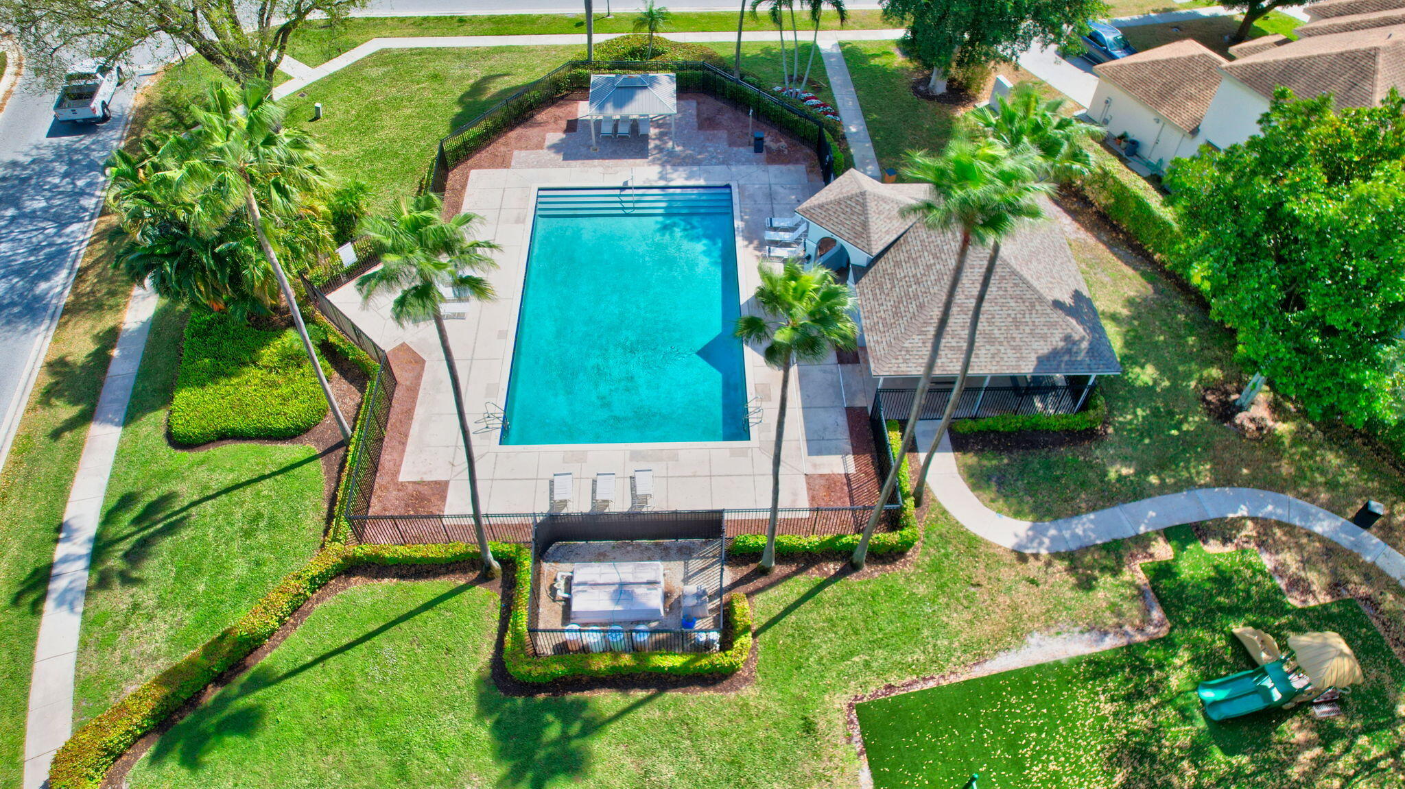 RAINBOW LAKES - Residential