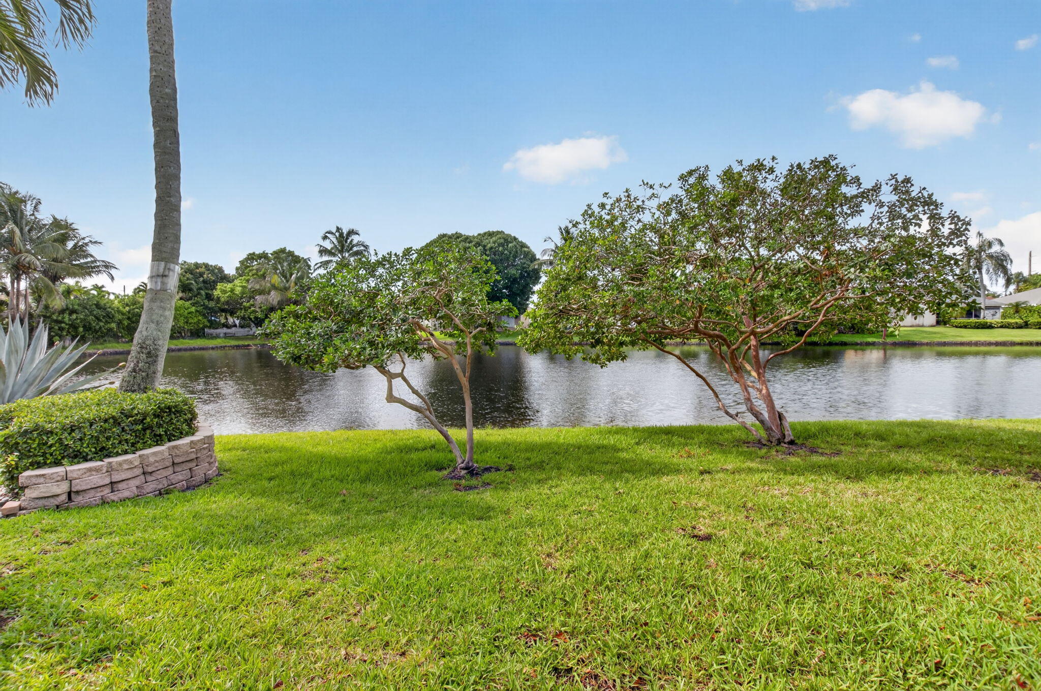 RAINBOW LAKES - Residential