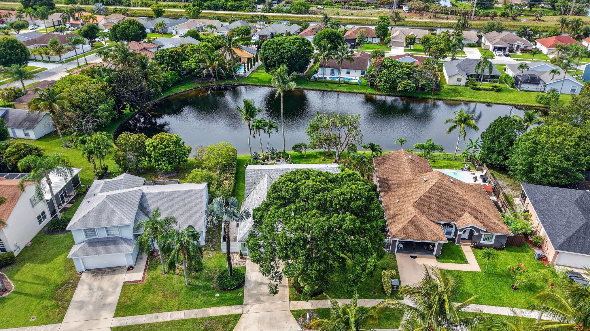 RAINBOW LAKES - Residential