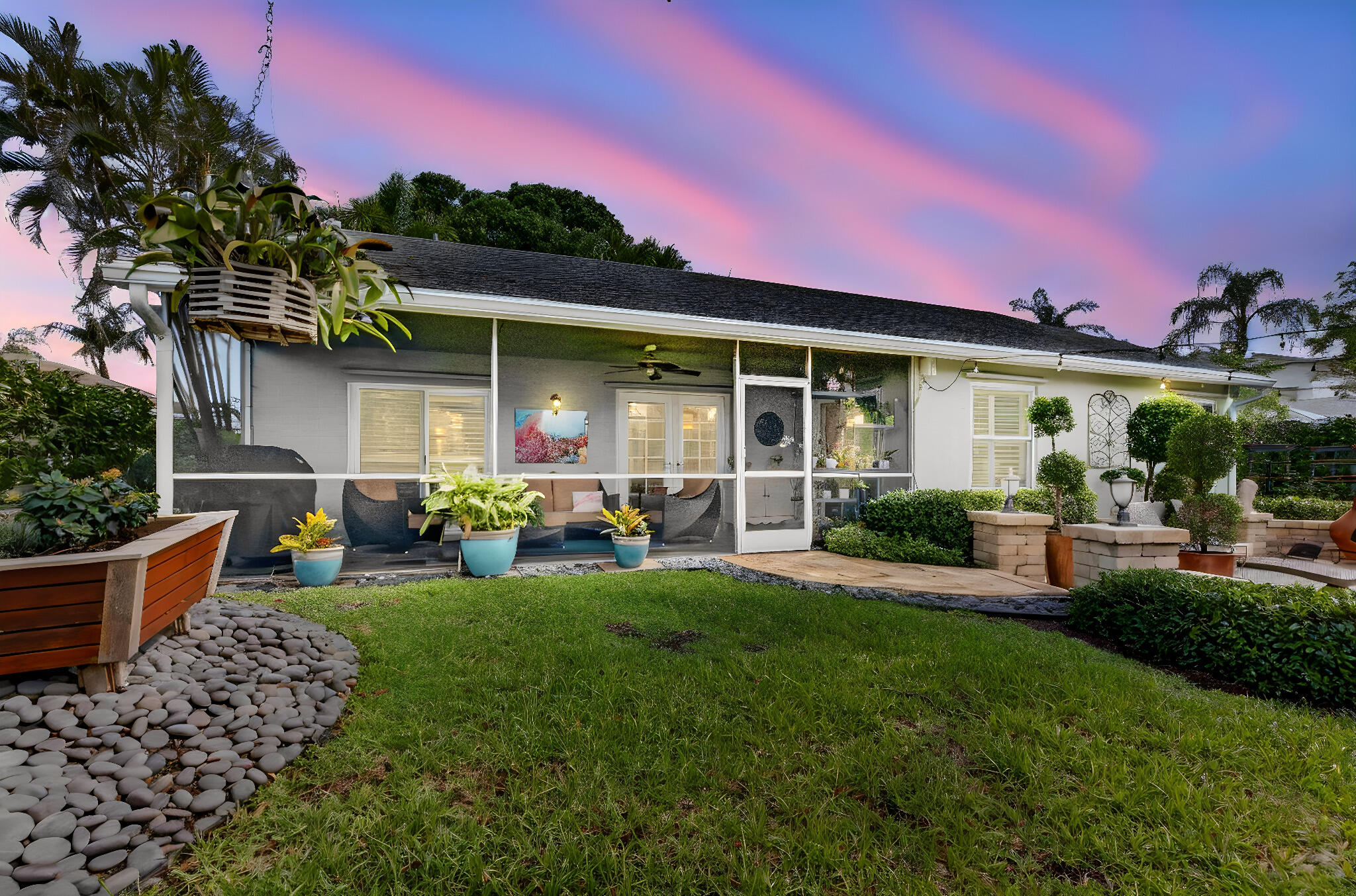 RAINBOW LAKES - Residential