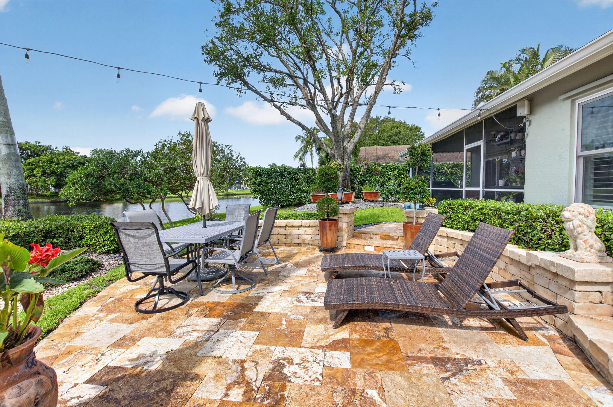 RAINBOW LAKES - Residential