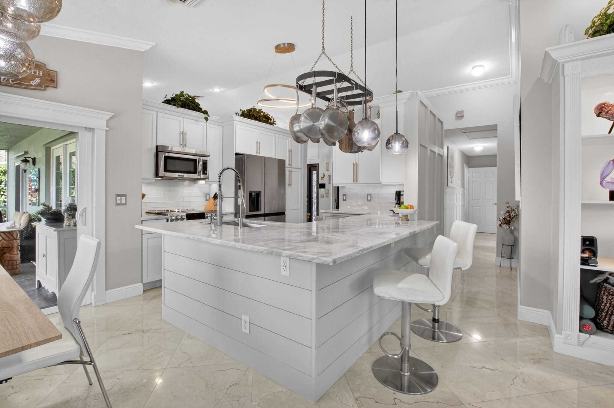RAINBOW LAKES - Residential