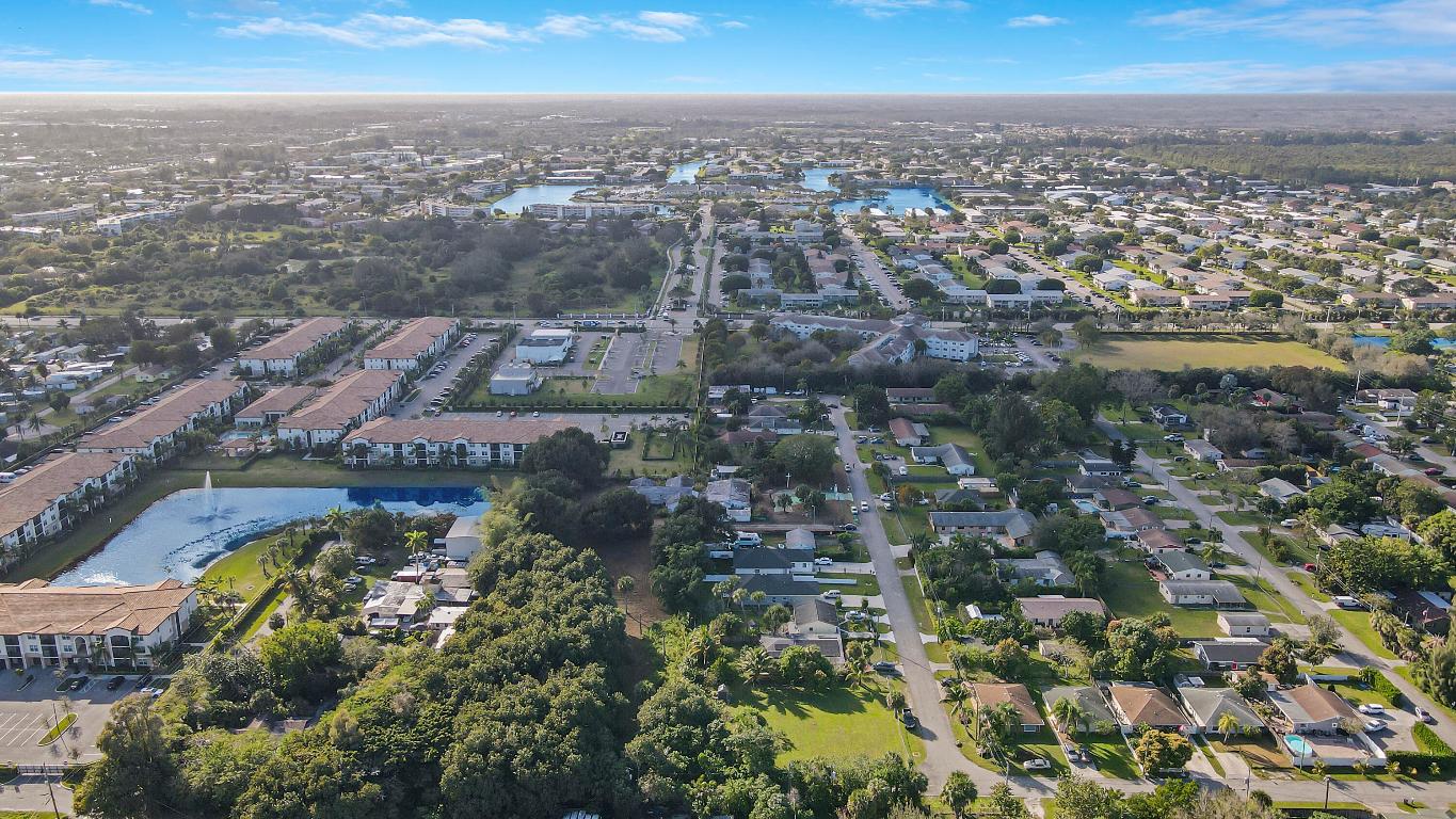 ROSELAND PARK - Land