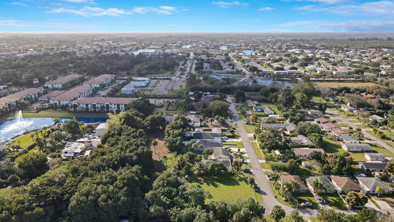 ROSELAND PARK - Land