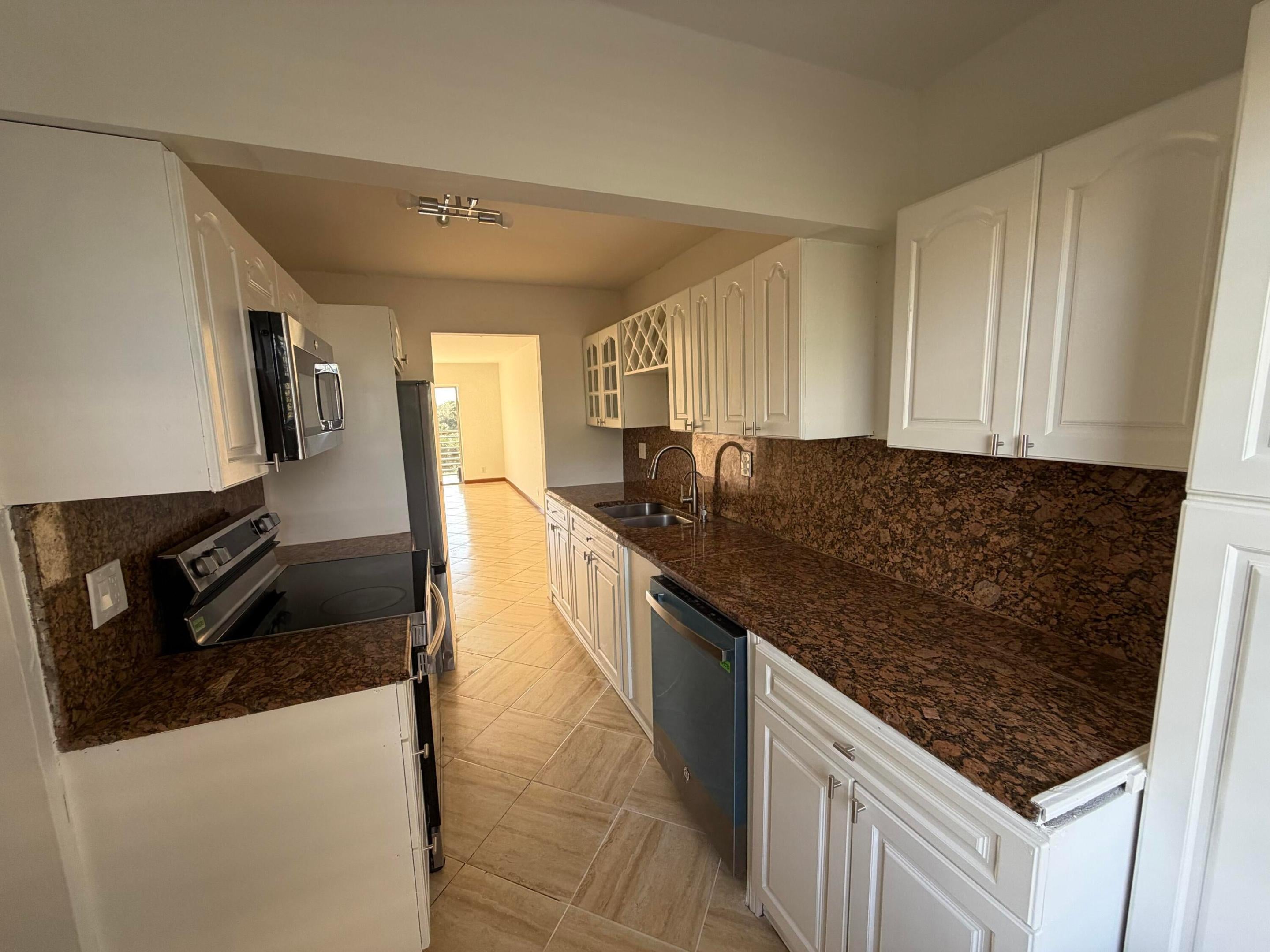 3120 N PINE ISLAND Road 403