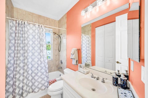 Tiny photo for 1627 E Broward Boulevard, Fort Lauderdale, FL 33301 (MLS # B26089830)