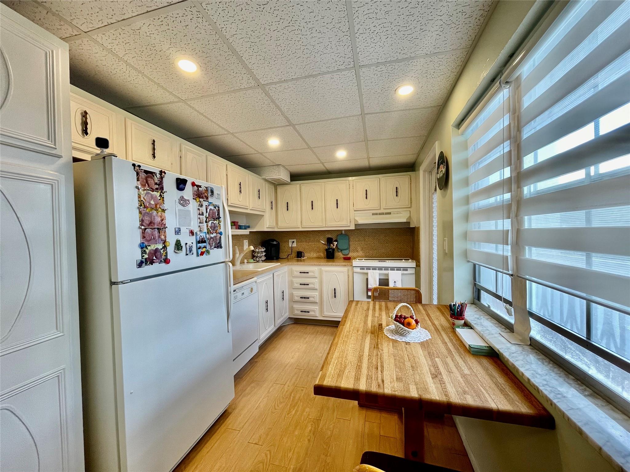 Ruby Condo - Residential