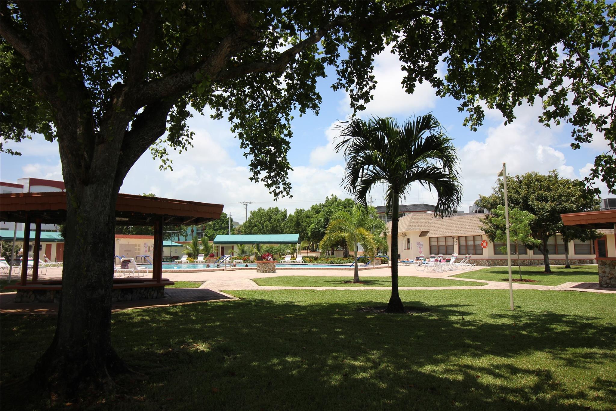 Ruby Condo - Residential