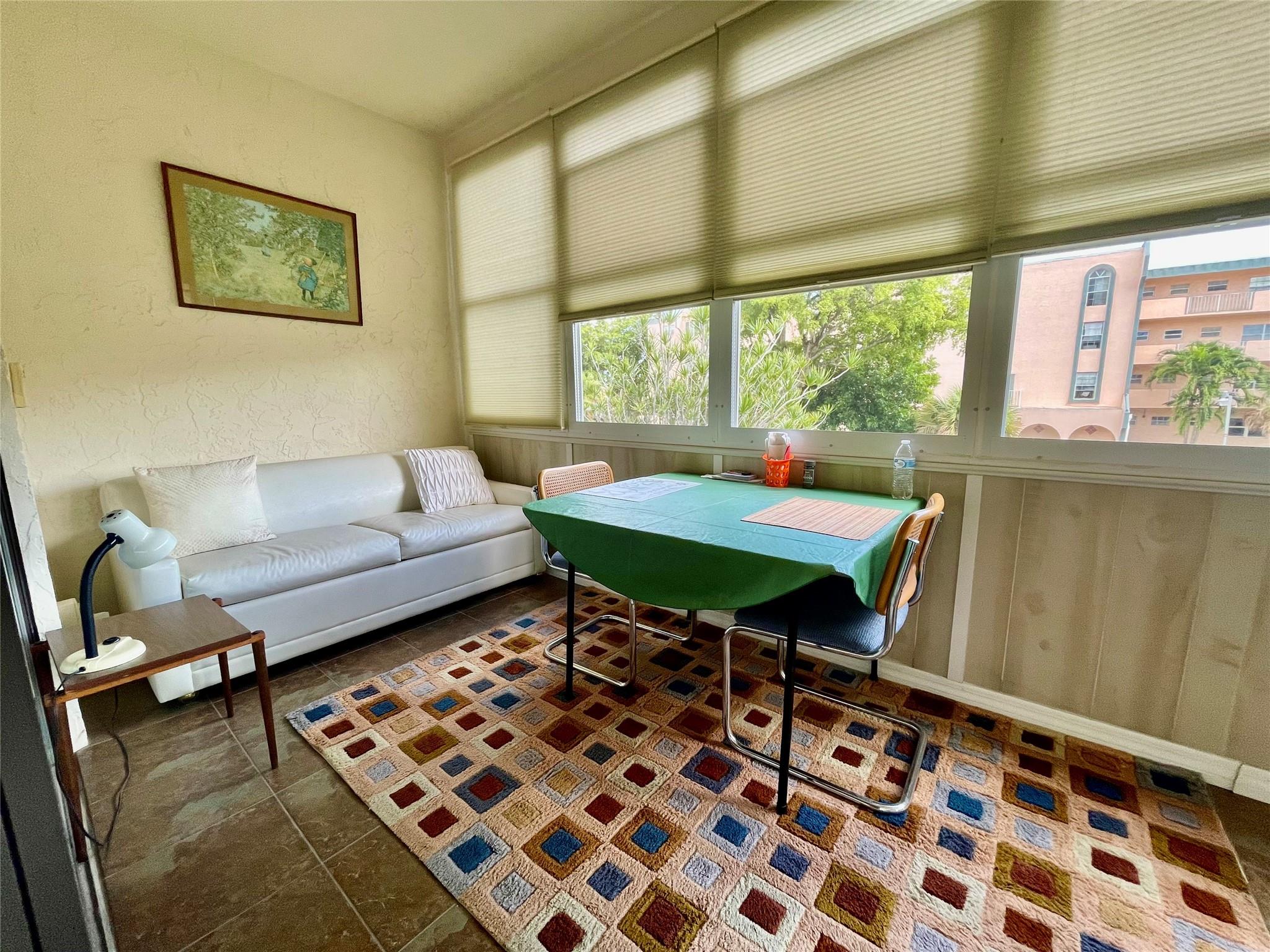 Ruby Condo - Residential