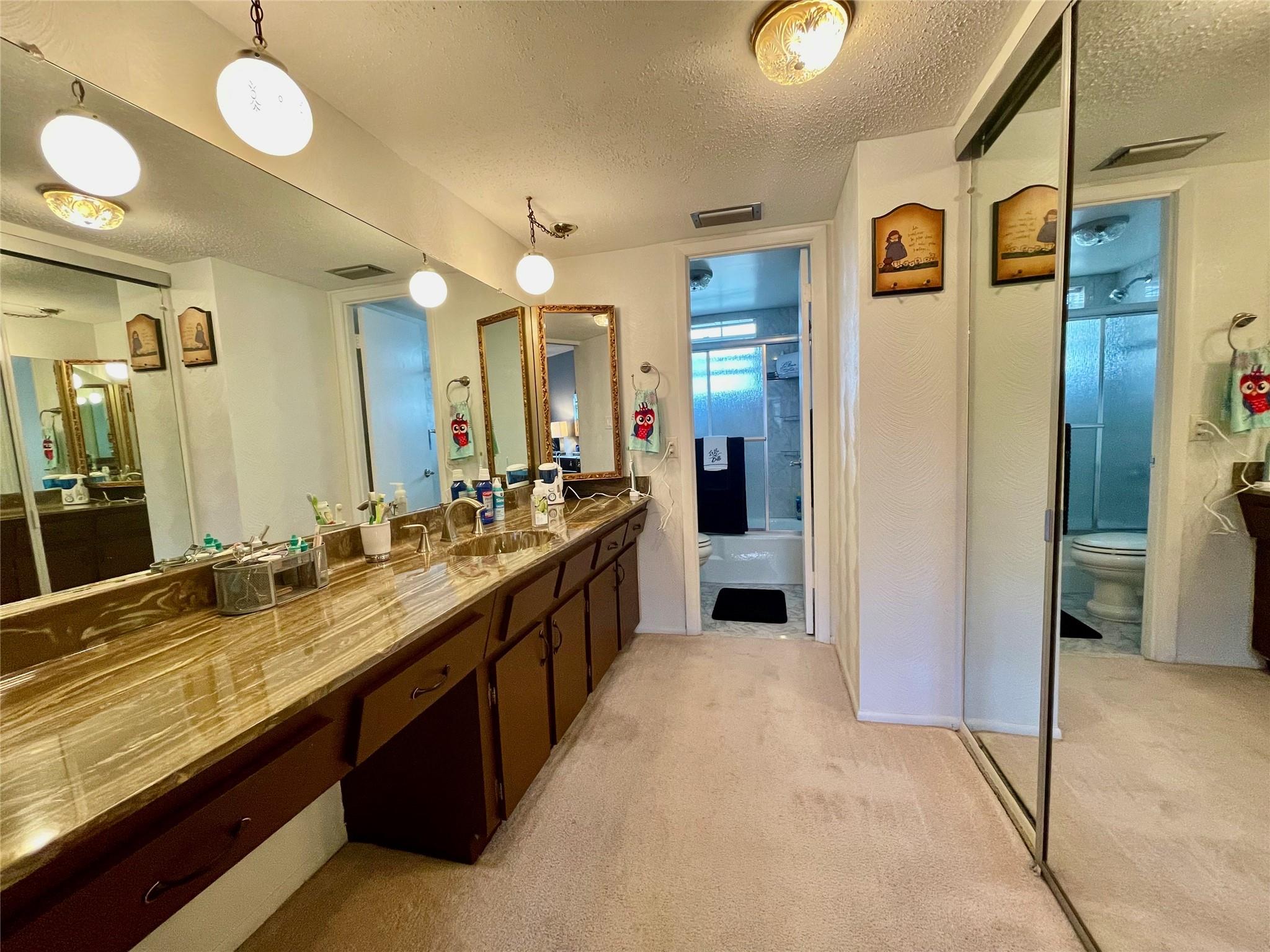 Ruby Condo - Residential