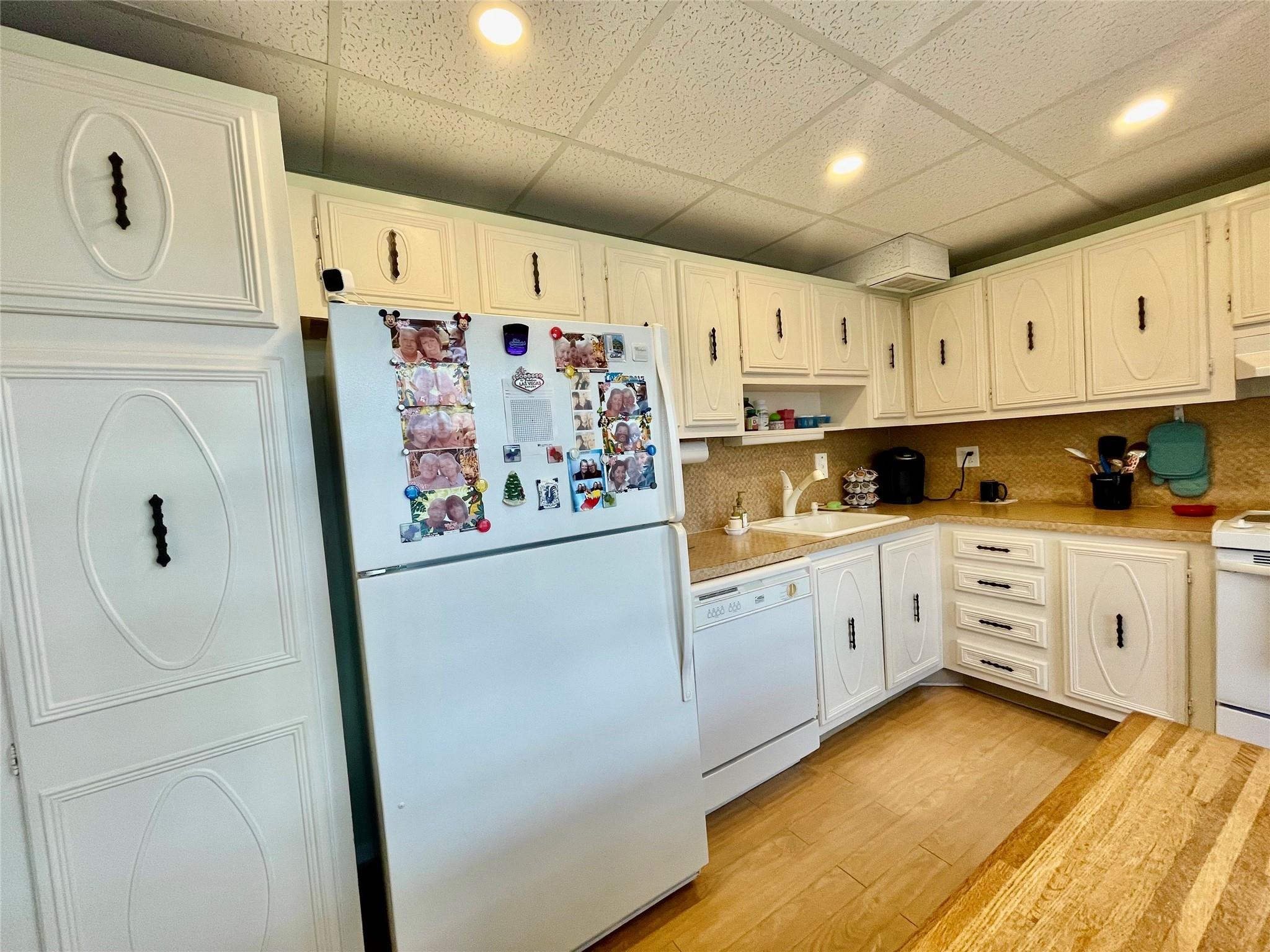 Ruby Condo - Residential