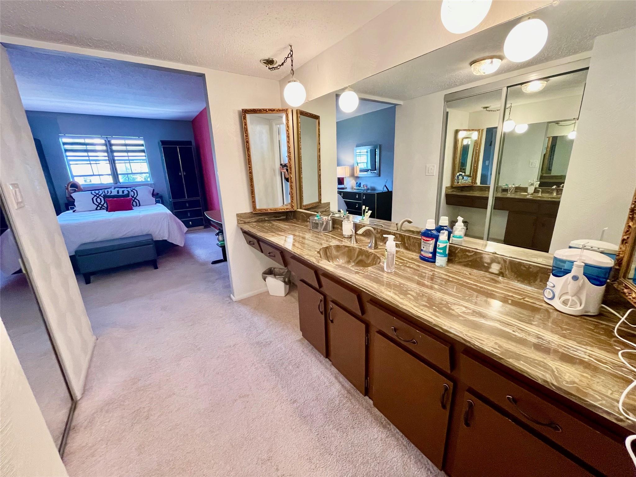 Ruby Condo - Residential