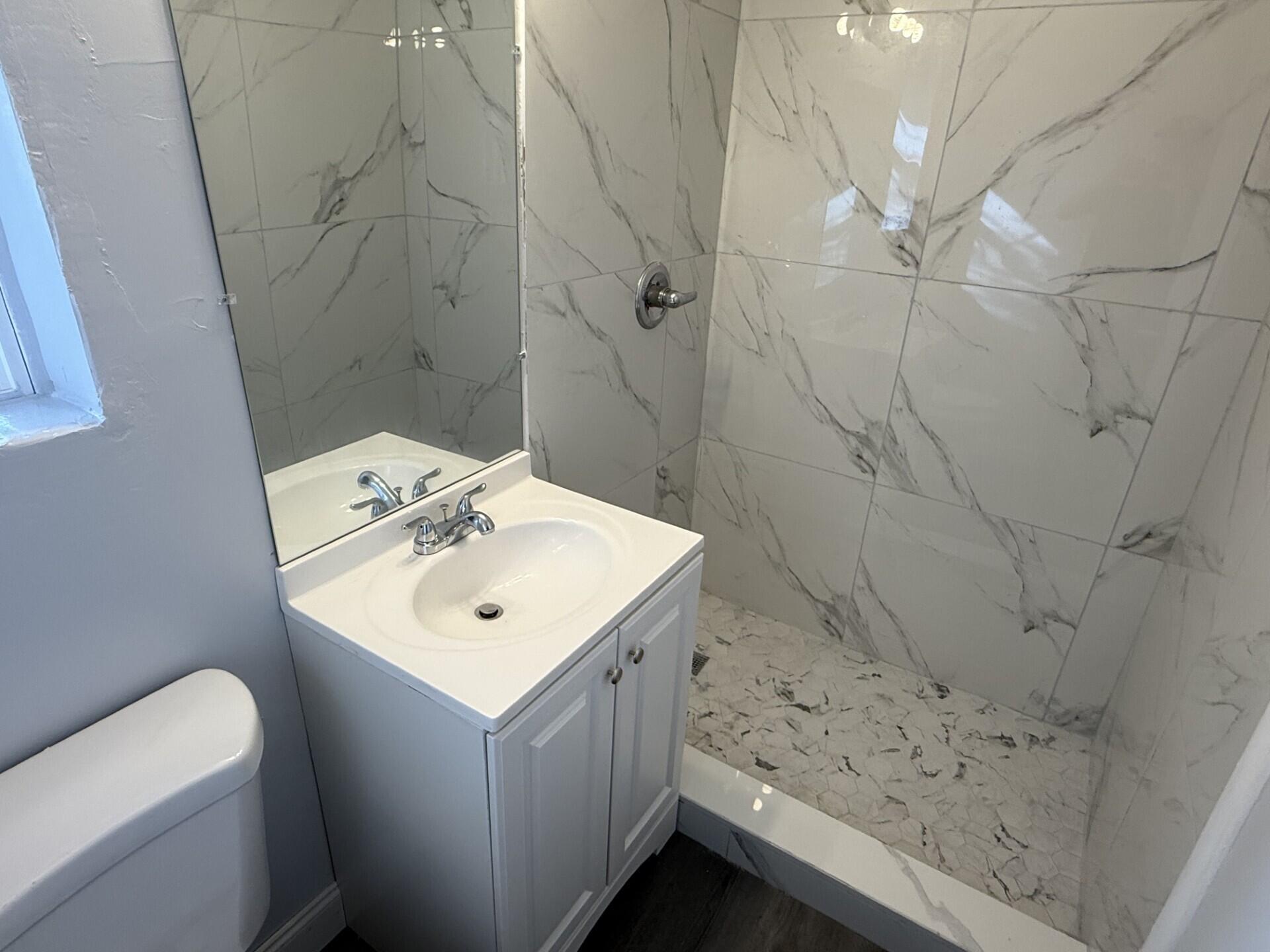 INLET SHORES - Residential Lease