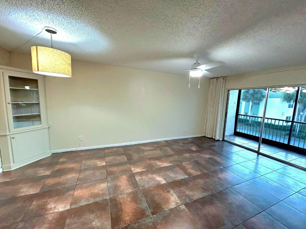 RAMBLEWOOD EAST CONDO - Residential Lease