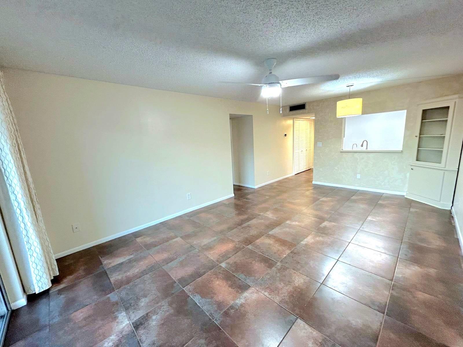 RAMBLEWOOD EAST CONDO - Residential Lease